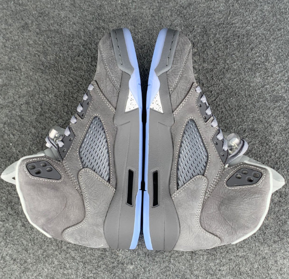Air Jordan 5 'Wolf Grey' 2026 Sneakers