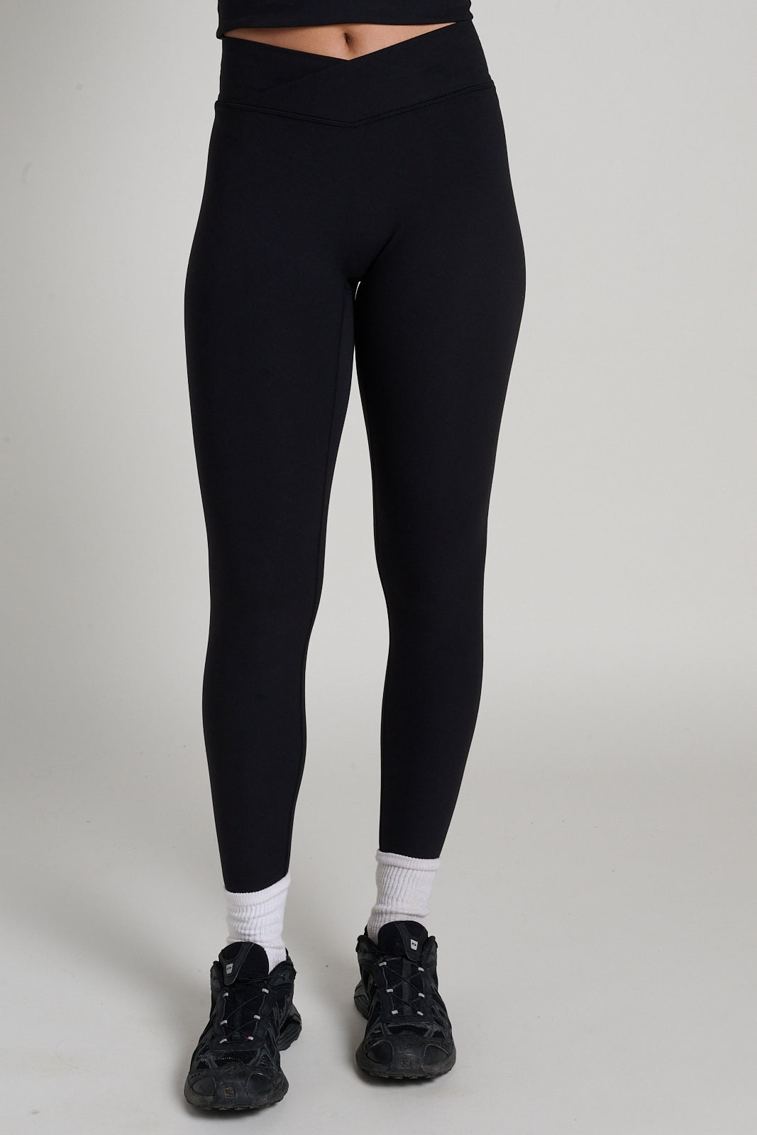 The V Legging