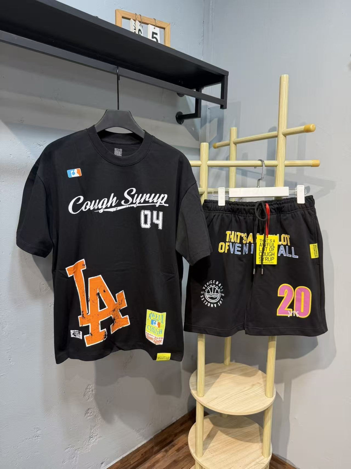 THAT'S A AWFUL LOT OF COUGH SYRUP LA Baseball 04 Short-Sleeve Set