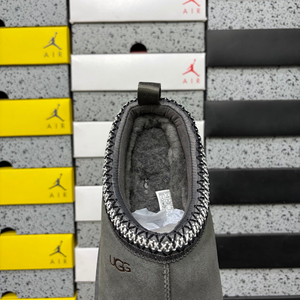 UGG Tazz Platform Slipper – Suede Mule with Shearling Lining, Tonal Grey Braided Collar Trim & Chunky Monochromatic Platform Sole in Grey
