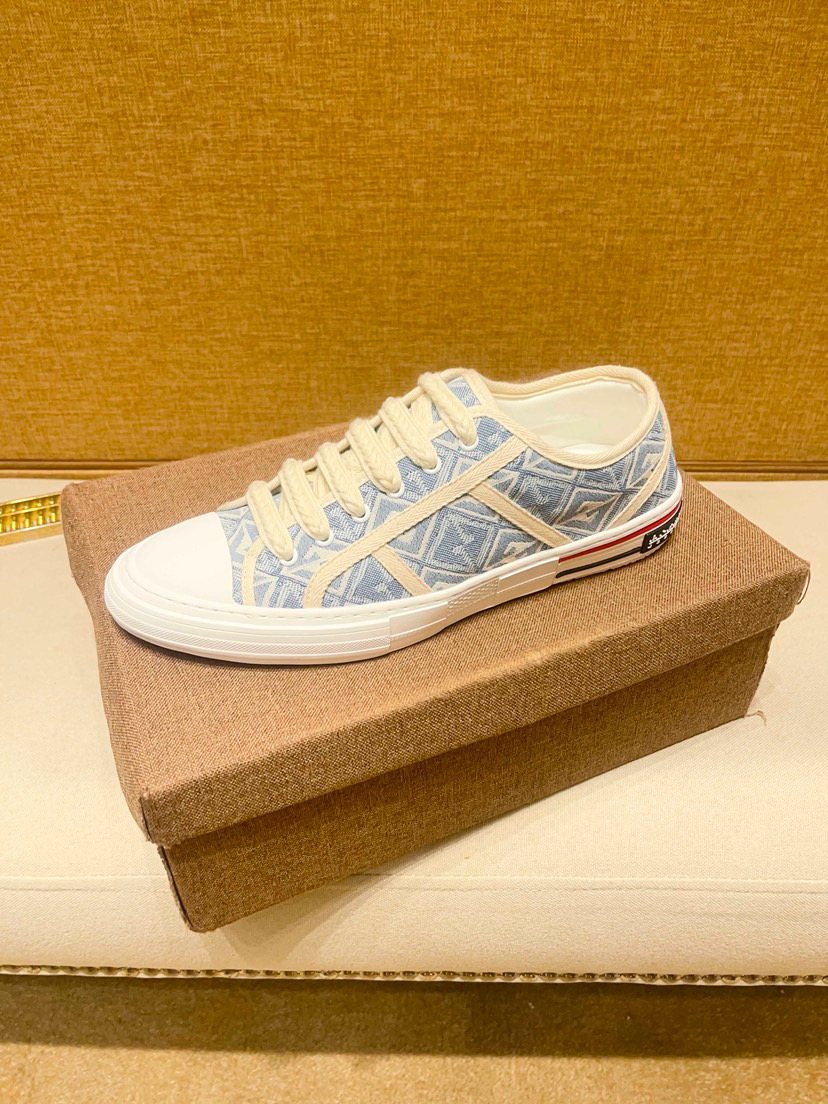 Thom Browne Men’s Pale Blue Patterned Low-Top Sneakers